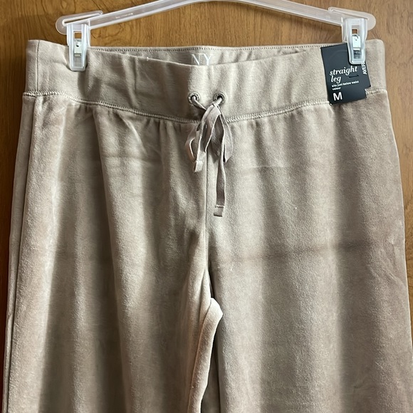 Velour jacket and pant set - Picture 3 of 4